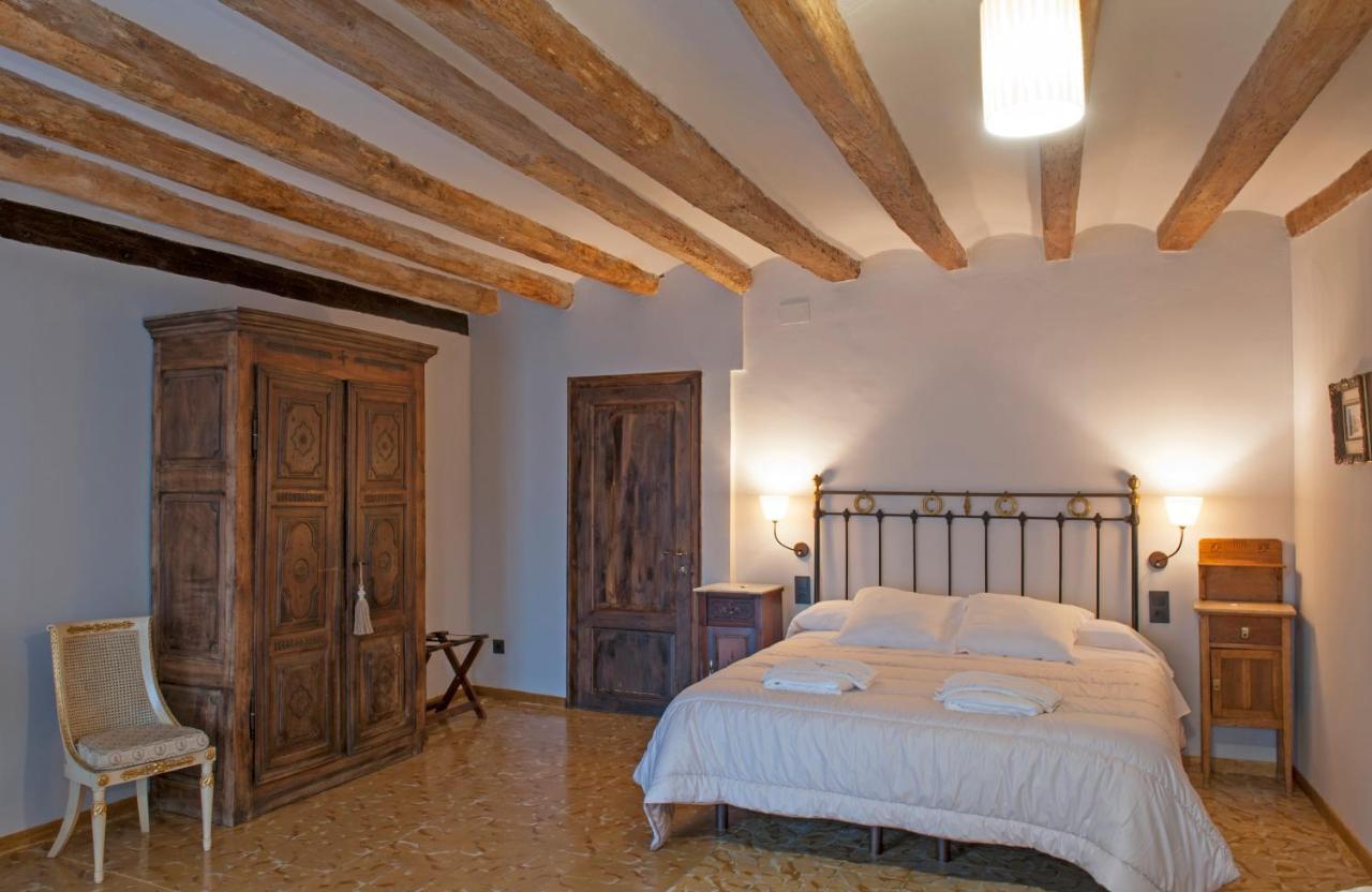 Lo Palauet De La Muralla Balaguer Eksteriør billede