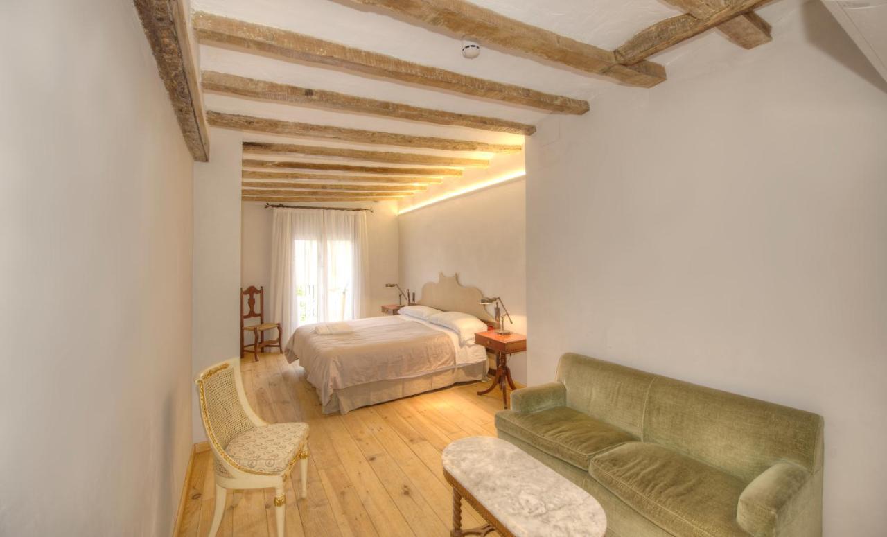 Lo Palauet De La Muralla Balaguer Eksteriør billede