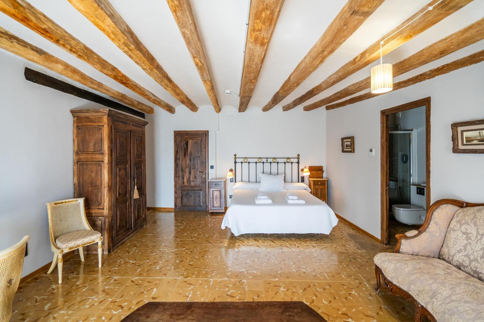 Lo Palauet De La Muralla Balaguer Eksteriør billede