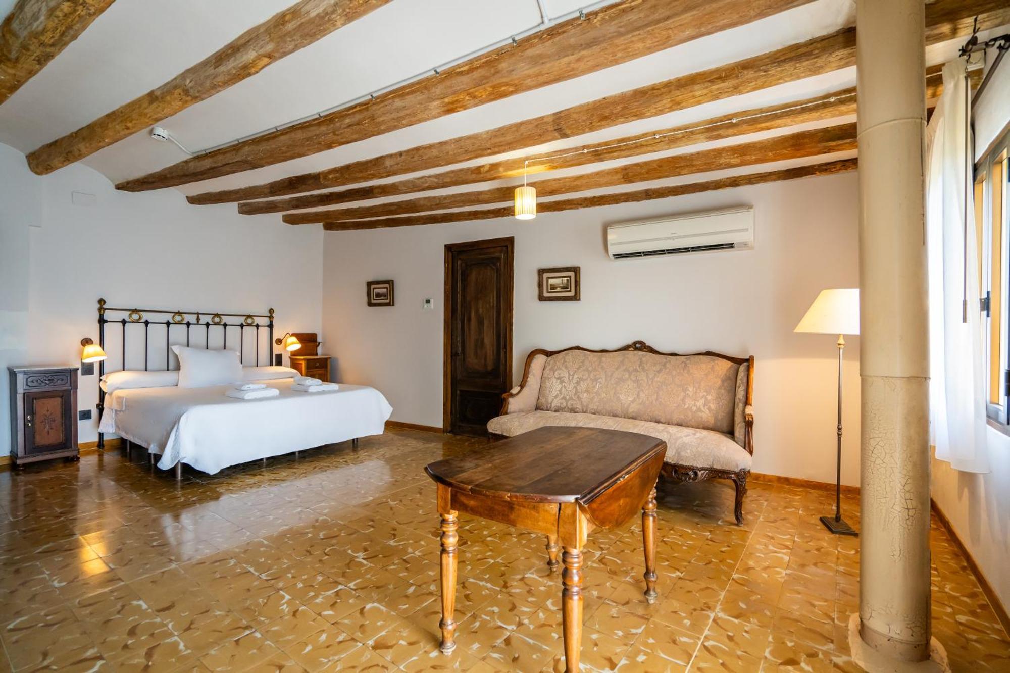 Lo Palauet De La Muralla Balaguer Eksteriør billede